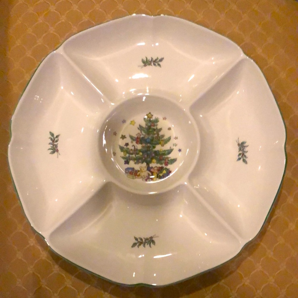 Nikko Happy Holidays Pattern. Hors D’ Oeuvre